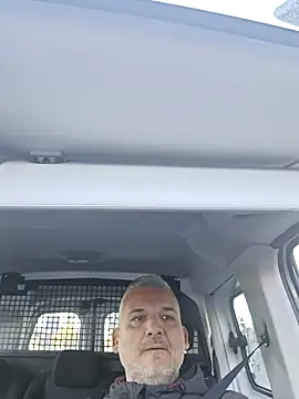 Holaluz2 online show from November 2025 08:15:01 AM