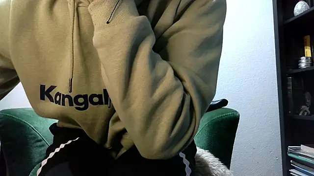 calioppe01 online show from February 2026 10:31:01 AM