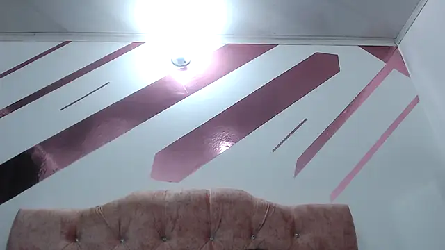 Kitten Hot  online show from September 2025 01:32:02 AM