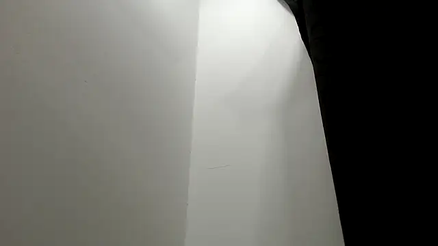 Kitten Hot  online show from December 2025 11:08:01 AM