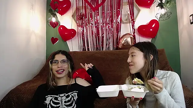 Snapshot of BRIAR_AND_BLAIR chatting on February 2025 02:15:02 PM BRIAR AND BLAIR online show from February 2025 02:15:02 PM