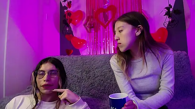 Snapshot of BRIAR_AND_BLAIR chatting on February 2025 02:16:02 PM BRIAR AND BLAIR online show from February 2025 02:16:02 PM