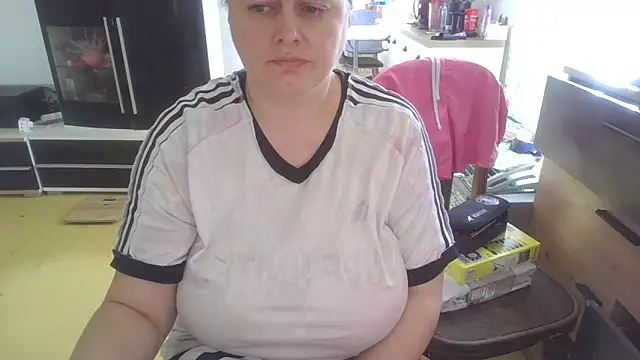 Meliss Official9 online show from April 2026 07:38:02 AM