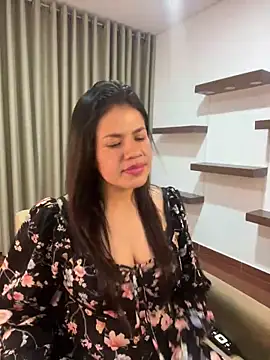 Alice Biel online show from March 2025 01:01:02 AM