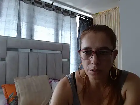 Snapshot of karlabarrera chatting on May 2026 08:28:01 PM karlabarrera online show from May 2026 08:28:01 PM