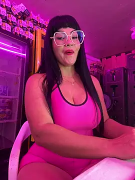 Hot beauty   online show from April 2026 05:24:02 AM