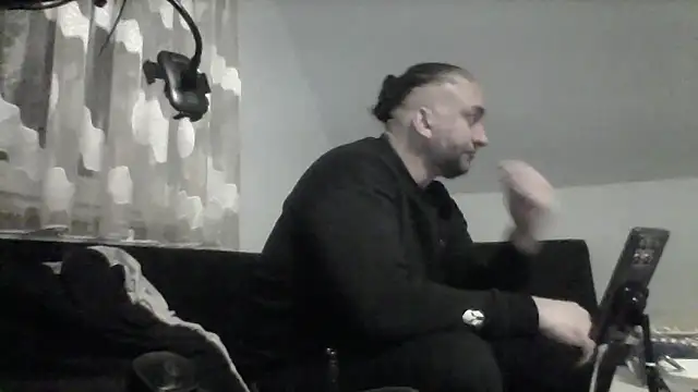 Snapshot of NewyorkDimi chatting on November 2025 04:23:01 AM NewyorkDimi online show from November 2025 04:23:01 AM