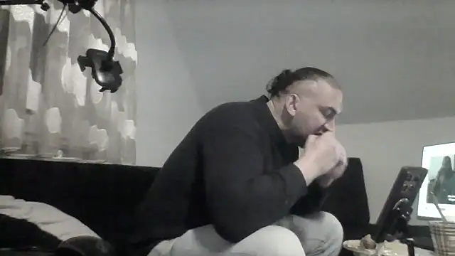 Snapshot of NewyorkDimi chatting on November 2025 01:11:01 AM NewyorkDimi online show from November 2025 01:11:01 AM