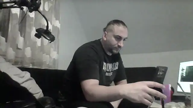 Snapshot of NewyorkDimi chatting on November 2025 04:11:02 AM NewyorkDimi online show from November 2025 04:11:02 AM