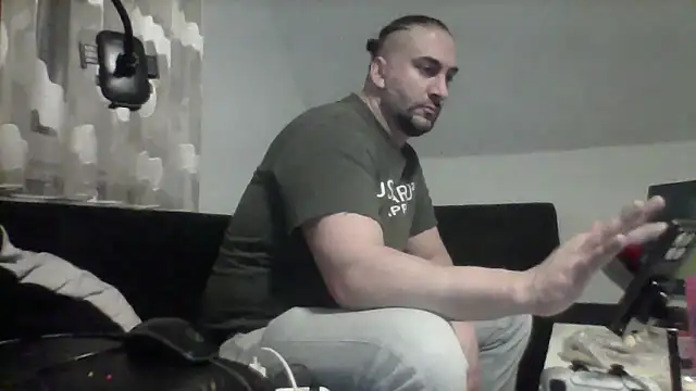 Snapshot of NewyorkDimi chatting on November 2025 05:44:01 AM NewyorkDimi online show from November 2025 05:44:01 AM