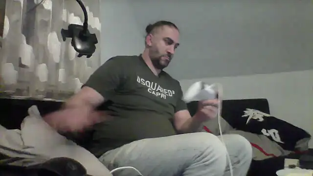 Snapshot of NewyorkDimi chatting on January 2026 06:37:02 AM NewyorkDimi online show from January 2026 06:37:02 AM