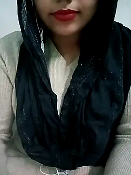 Snapshot of Alia-07 chatting on December 2024 05:35:02 PM Alia-07 online show from December 2024 05:35:02 PM