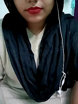 Snapshot of Alia-07 chatting on December 2024 07:11:01 PM Alia-07 online show from December 2024 07:11:01 PM