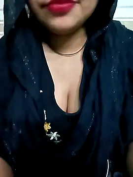 Snapshot of Alia-07 chatting on December 2024 01:13:01 PM Alia-07 online show from December 2024 01:13:01 PM