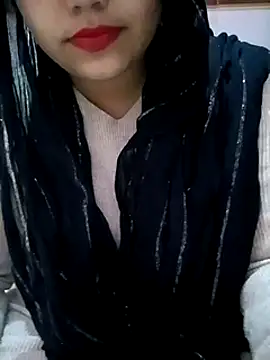 Snapshot of Alia-07 chatting on December 2024 11:17:01 AM Alia-07 online show from December 2024 11:17:01 AM