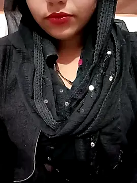 Snapshot of Alia-07 chatting on December 2024 01:24:02 PM Alia-07 online show from December 2024 01:24:02 PM