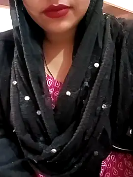 Snapshot of Alia-07 chatting on December 2024 05:37:01 AM Alia-07 online show from December 2024 05:37:01 AM