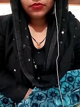 Snapshot of Alia-07 chatting on December 2024 06:05:02 PM Alia-07 online show from December 2024 06:05:02 PM