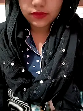 Snapshot of Alia-07 chatting on January 2025 07:23:02 PM Alia-07 online show from January 2025 07:23:02 PM