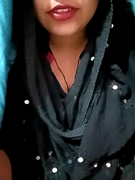 Snapshot of Alia-07 chatting on January 2025 06:45:02 PM Alia-07 online show from January 2025 06:45:02 PM