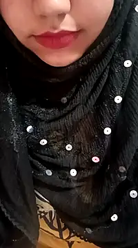 Snapshot of Alia-07 chatting on January 2025 05:49:02 PM Alia-07 online show from January 2025 05:49:02 PM