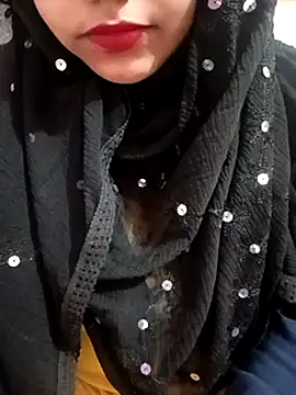 Snapshot of Alia-07 chatting on January 2025 06:09:02 PM Alia-07 online show from January 2025 06:09:02 PM