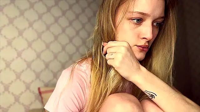 Evvie Summn1 online show from March 2026 02:39:02 PM