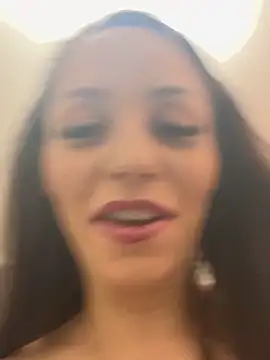 Snapshot of Chiara0102 chatting on April 2026 08:15:01 PM Chiara0102 online show from April 2026 08:15:01 PM