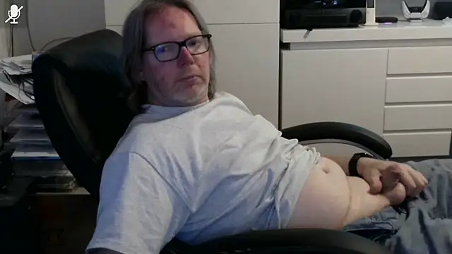 Snapshot of VSteph chatting on July 2026 08:08:01 PM VSteph online show from July 2026 08:08:01 PM