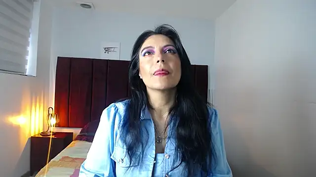 Zuzana21 online show from December 2024 01:00:01 PM