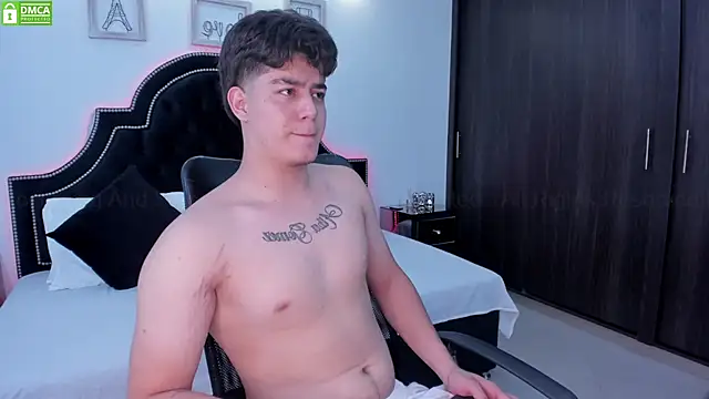 MaxxiCruz online show from February 2025 02:59:01 AM