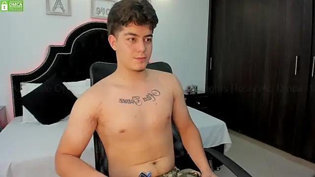 MaxxiCruz online show from March 2025 05:09:02 AM