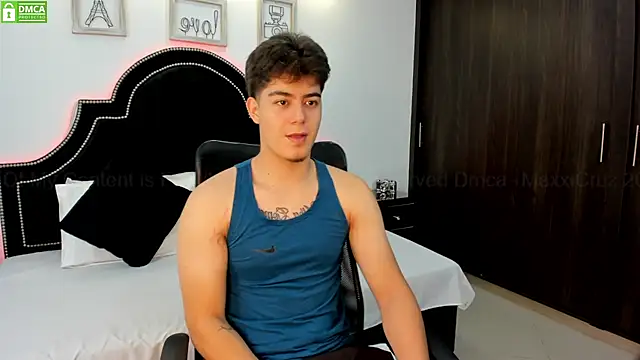 MaxxiCruz online show from March 2025 01:31:01 AM