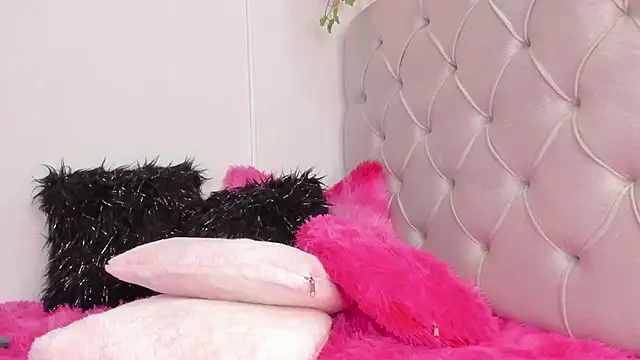 Snapshot of lilibluex chatting on March 2025 03:37:01 AM lilibluex online show from March 2025 03:37:01 AM