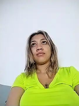 Snapshot of nina_carther chatting on February 2025 12:43:02 PM nina carther online show from February 2025 12:43:02 PM