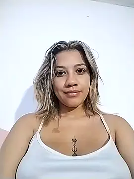 Snapshot of nina_carther chatting on February 2025 12:05:02 PM nina carther online show from February 2025 12:05:02 PM