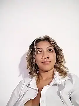 Snapshot of nina_carther chatting on February 2025 11:23:02 PM nina carther online show from February 2025 11:23:02 PM