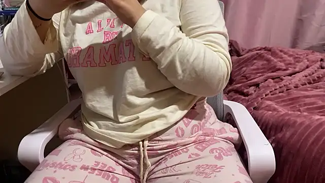 Snapshot of hannahcdmx chatting on November 2025 09:35:01 PM hannahcdmx online show from November 2025 09:35:01 PM