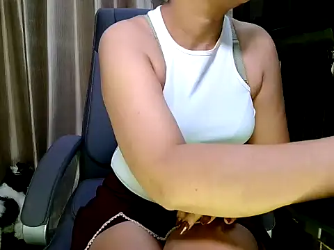 fabdemira online show from October 2025 07:56:02 PM