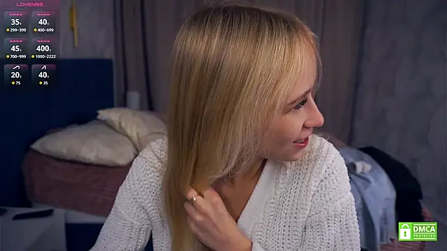 LynetBurby online show from October 2025 03:41:01 PM