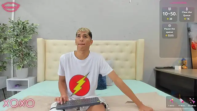 kieran derek online show from March 2025 03:14:01 AM