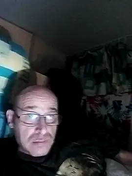 Snapshot of Kifkif012 chatting on November 2025 02:33:01 AM Kifkif012 online show from November 2025 02:33:01 AM