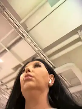 Tisha Busty online show from October 2025 01:22:02 PM