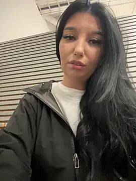 Tisha Busty online show from October 2025 10:49:01 AM