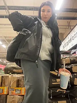 Tisha Busty online show from March 2026 03:40:01 PM