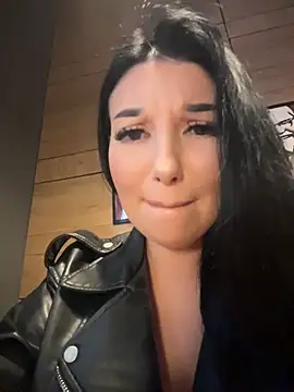 Tisha Busty online show from May 2026 01:49:02 PM