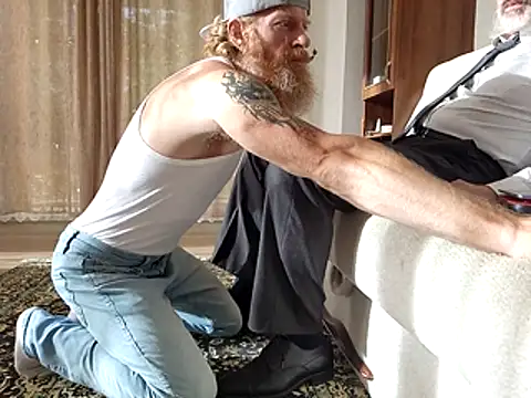 Gingerbeard40 online show from November 2025 11:54:02 AM