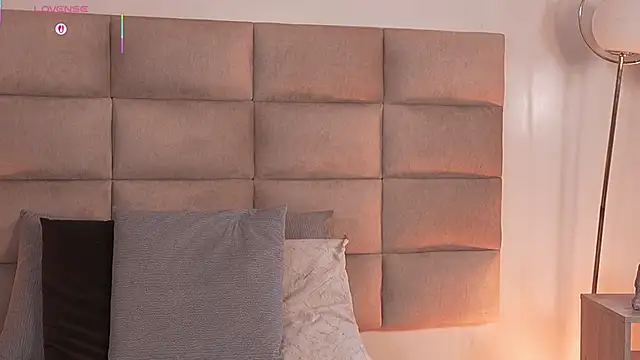 emma brooks1 online show from October 2025 07:49:02 PM