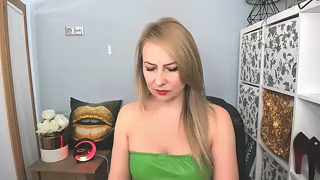 LatoyaRose online show from January 2025 06:07:01 AM