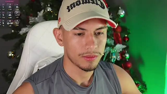 Aaronfox x online show from December 2024 10:39:02 PM